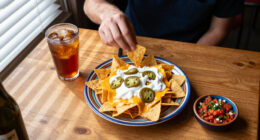 How Florida Tavern Makes Nachos So Every Chip Gets Perfect Topping Mix