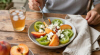 Insalata Di Pesche E Pomodori Verdi Con Feta